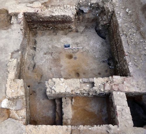 Exemple de cave antique mise au jour lors de la fouiller menée au Lycée Saint-Euverte (crédits : PAVO, 2017)