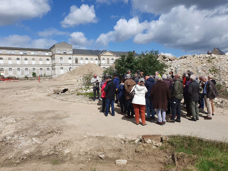 L'association des Amis du Patrimoine Hospitalier d'Orléans en visite sur le chantier d'HPM