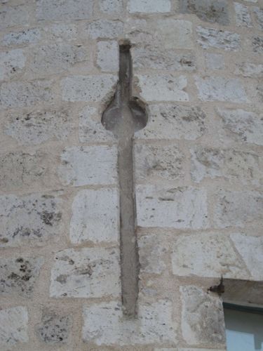 Archère canonnière de la Tour Blanche (crédits : Pôle d'archéologie, 2014)