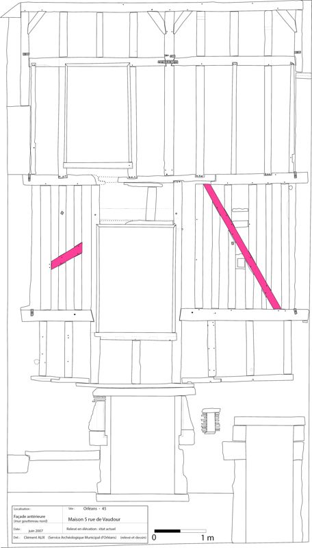Eléments de contreventement d’un pan de bois (en rouge) : éperon (à gauche) et décharge (à droite) - Maison n° 5 rue du Vaudour, étude de bâti EB 038