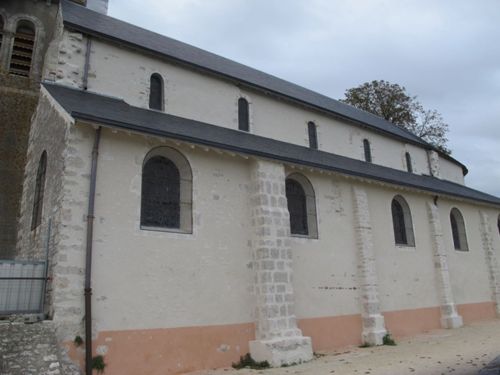 Mur gouttereau sud de l'église de la Chapelle Saint-Mesmin (crédits : Pôle d'archéologie, 2013)