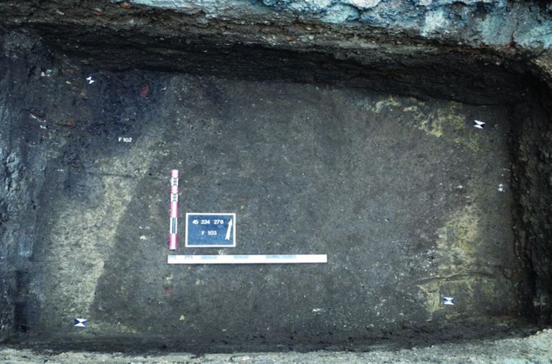 Vue zénithale du cellier quadrangulaire F.103 (crédits : Pôle d'archéologie, 2015)