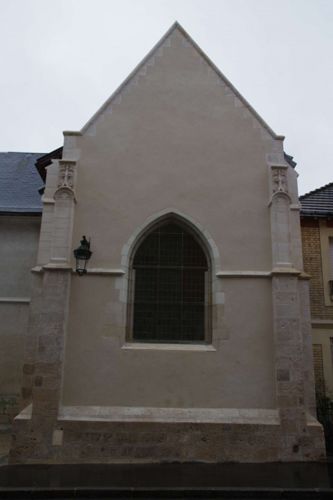 La Chapelle Saint-Hubert du Grand Cimetière : façade nord après restauration (crédits : Pôle d'archéologie, 2017).