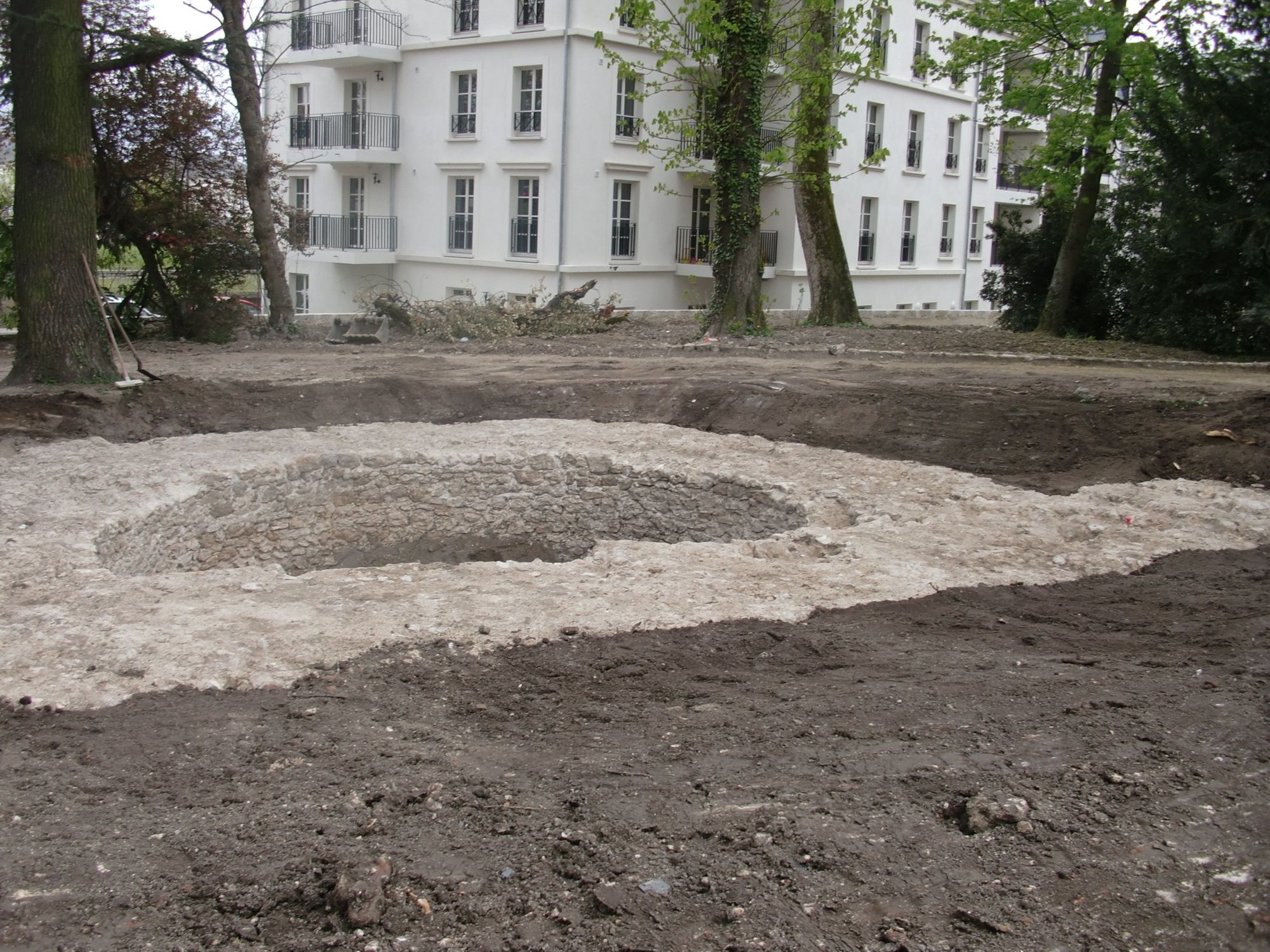 Tour de l'étoile mise au jour durant les fouilles archéologiques (crédits : Orléans métropole)